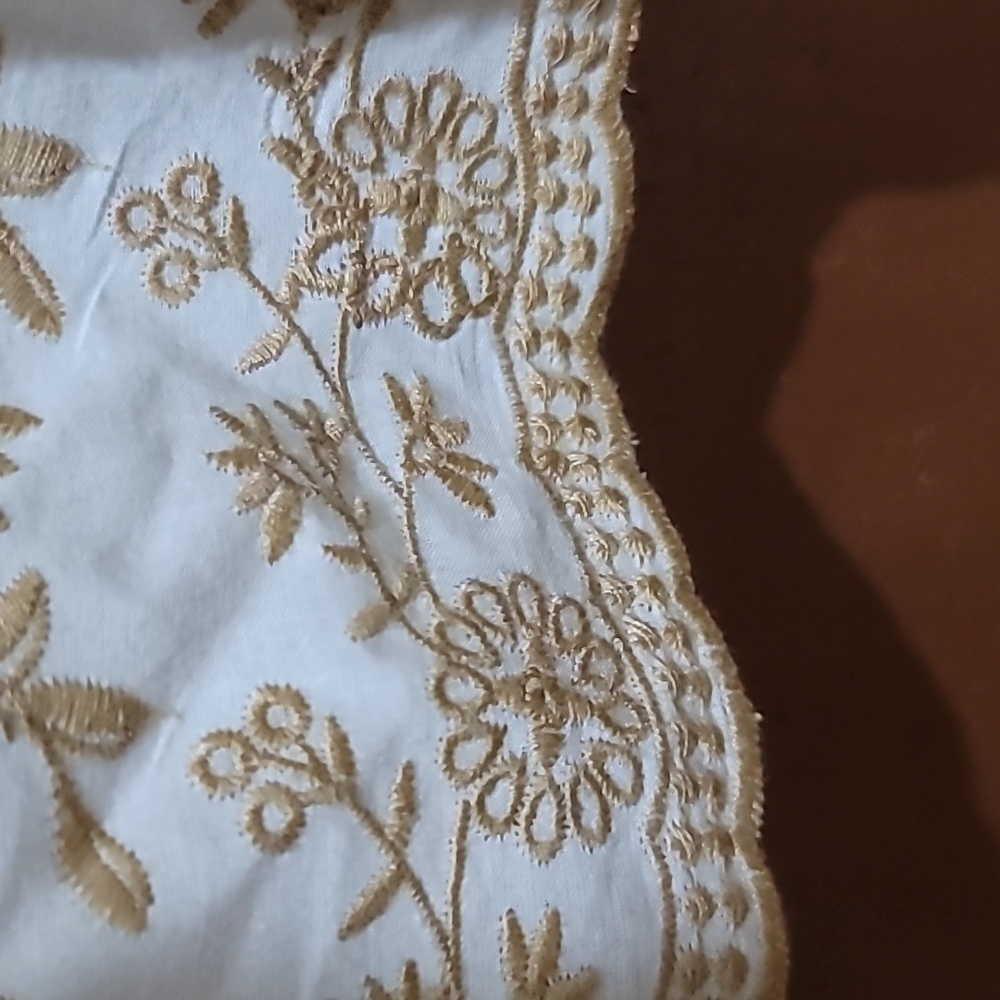 NWT- Loft embroidered top - Picture 6 of 9